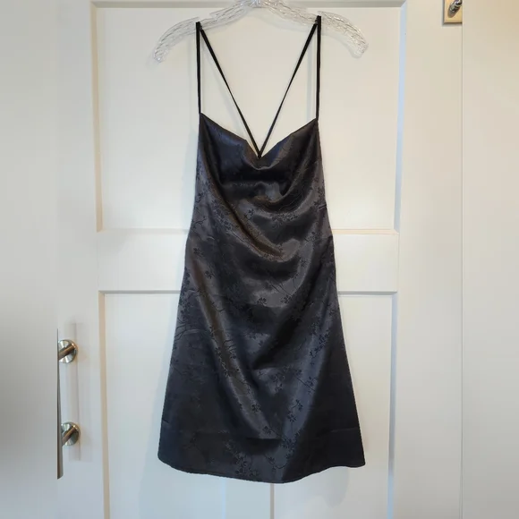 Elegant Black Slip Dress - Picture 2 of 4
